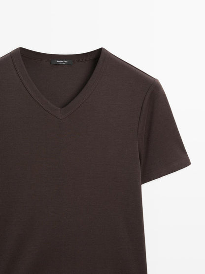 100% cotton V-neck T-shirt