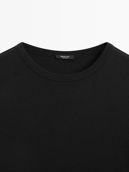 Long sleeve T-shirt with rounded hem