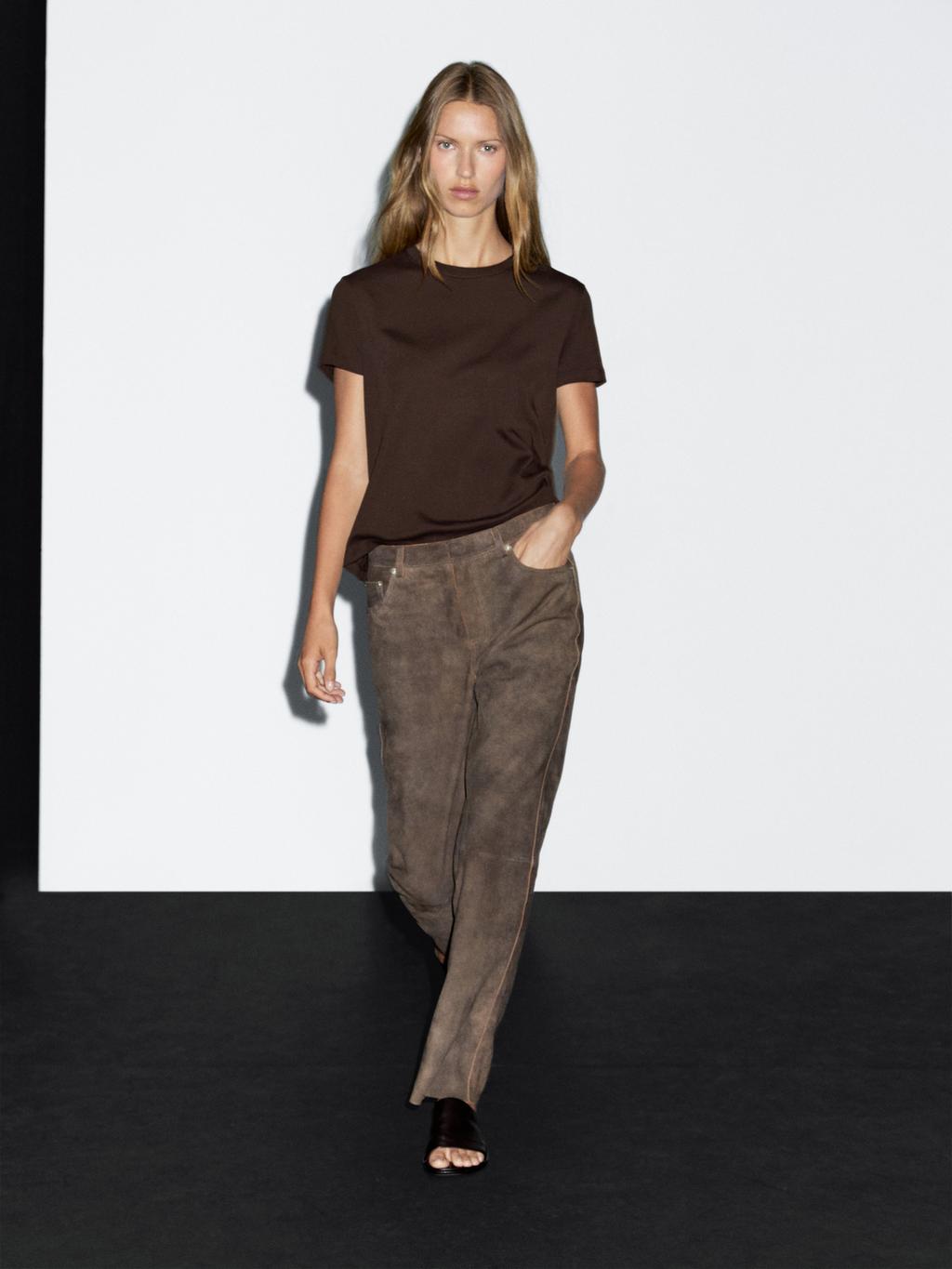 100% cotton T-shirt with seam detail