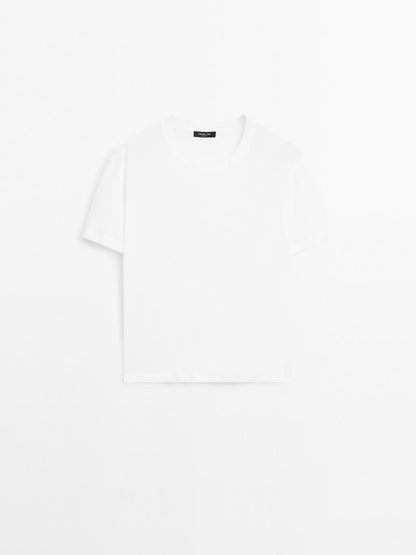 Lightweight short sleeve T-shirt