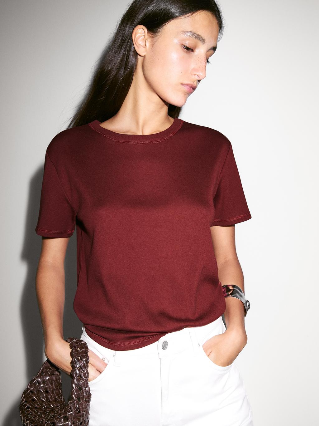 Regular fit t-shirt with collar detail