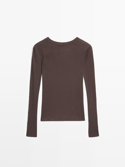 Ribbed V-neck T-shirt with long sleeves