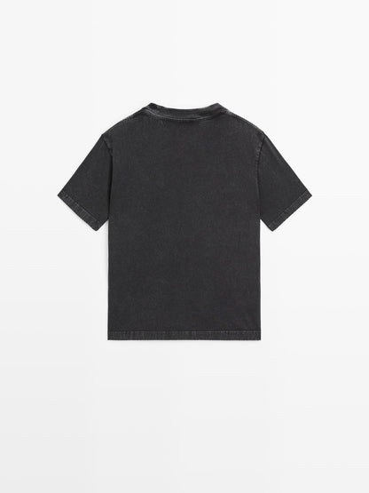 Distressed oversize T-shirt