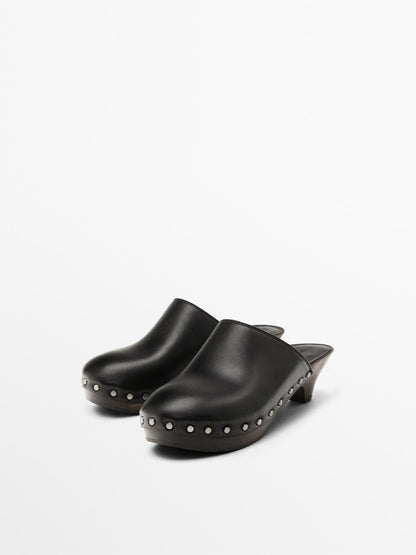 High-heel clogs