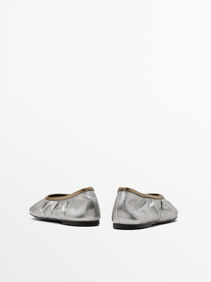 Gathered metallic ballerinas