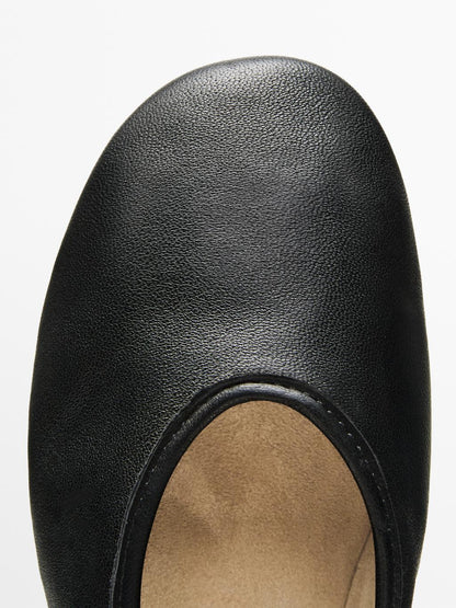 Soft leather ballerinas