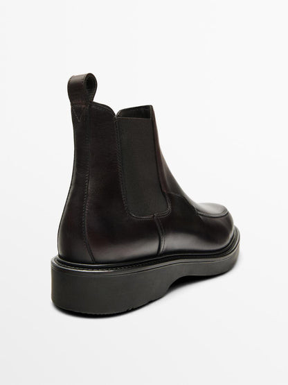 Moc toe Chelsea boots